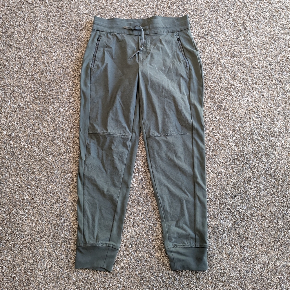 Athleta Headlands Hybrid Trek Jogger Pants Size 10 Green
